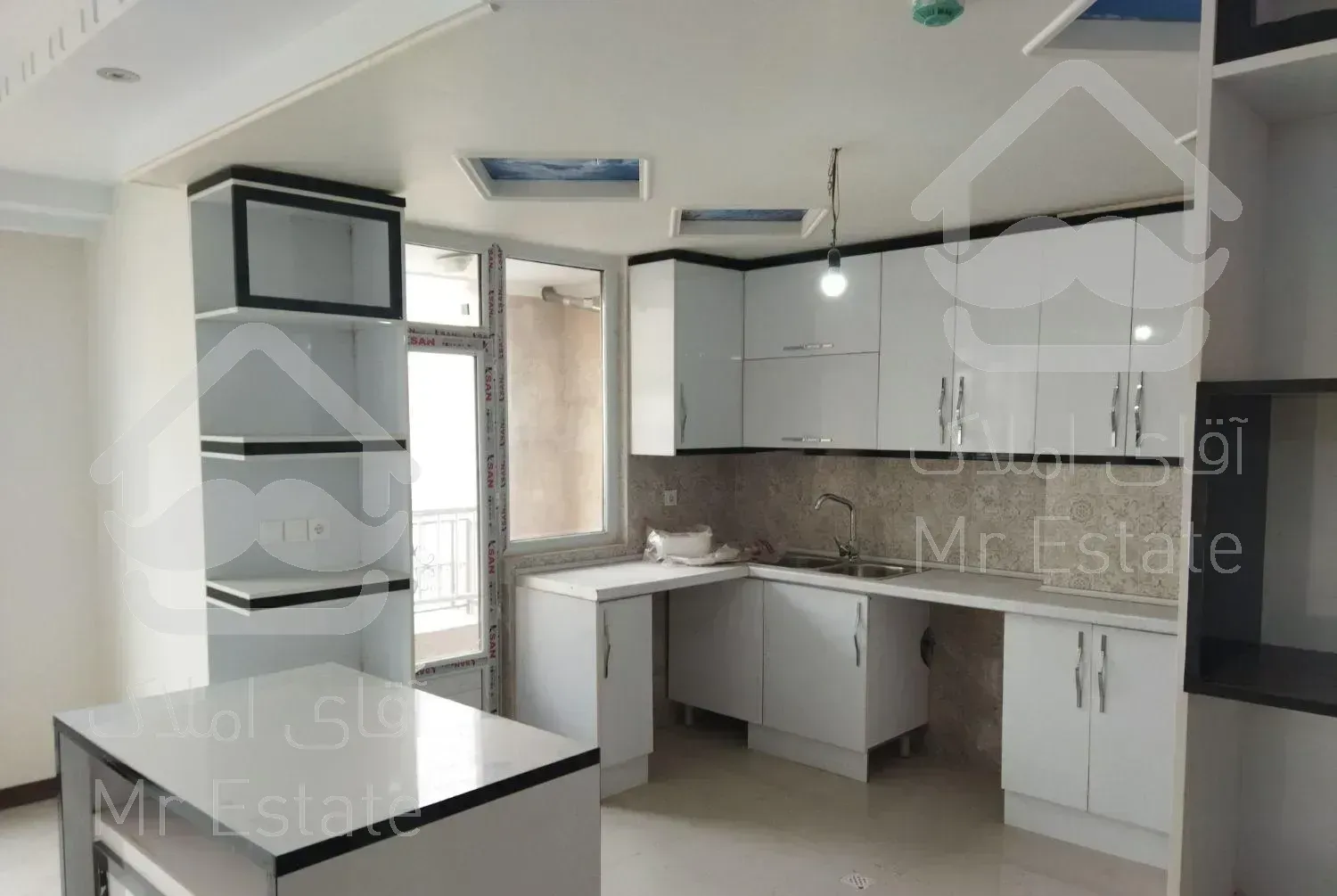 140متر   3خواب    تک واحدی  بلوار کشاورز