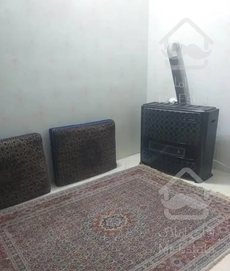 اپارتمان طبقه اول ۱۳۰متر اول نیلوفر