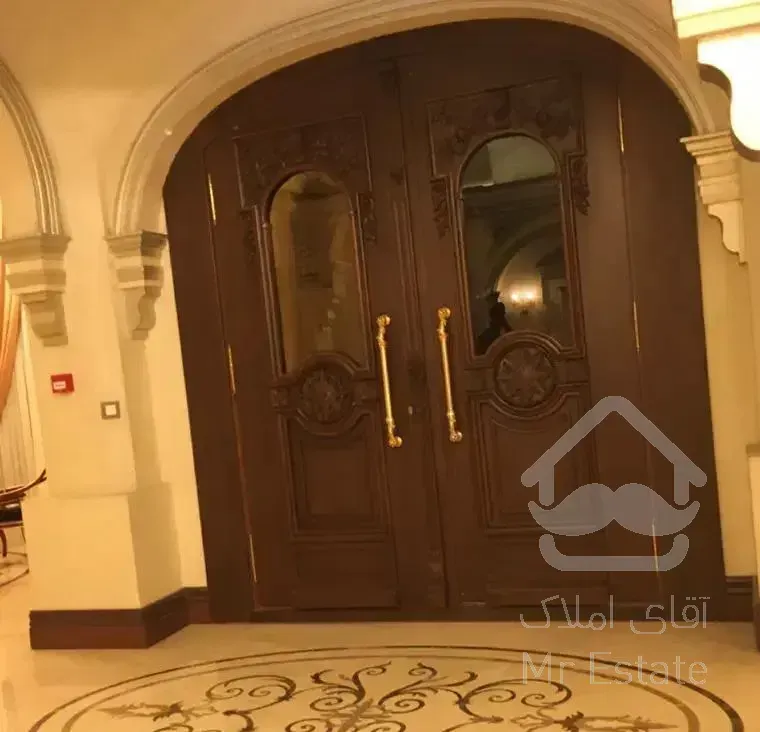 فرمانیه شرقی/ ۲۰۰ متر ۳ خوابه / پاگرد اختصاصی