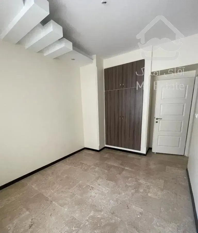 آپارتمان ۹۰ متر غربی های فلکه دوم تهرانپارس