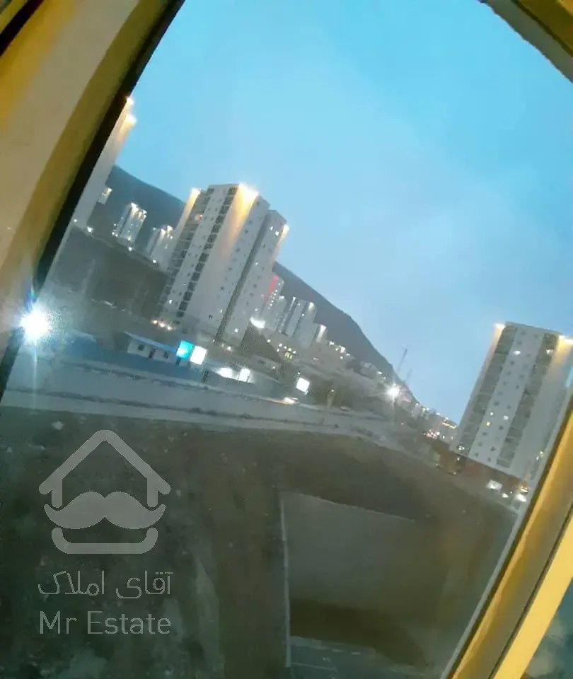 آپارتمان ۸۷ متری فاز ۱۱ زون ۵ ویو دار