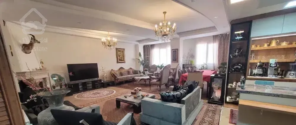 ۱۳۰متر ۳ خواب / شهران طوقانی / تراورتن / غرق نور