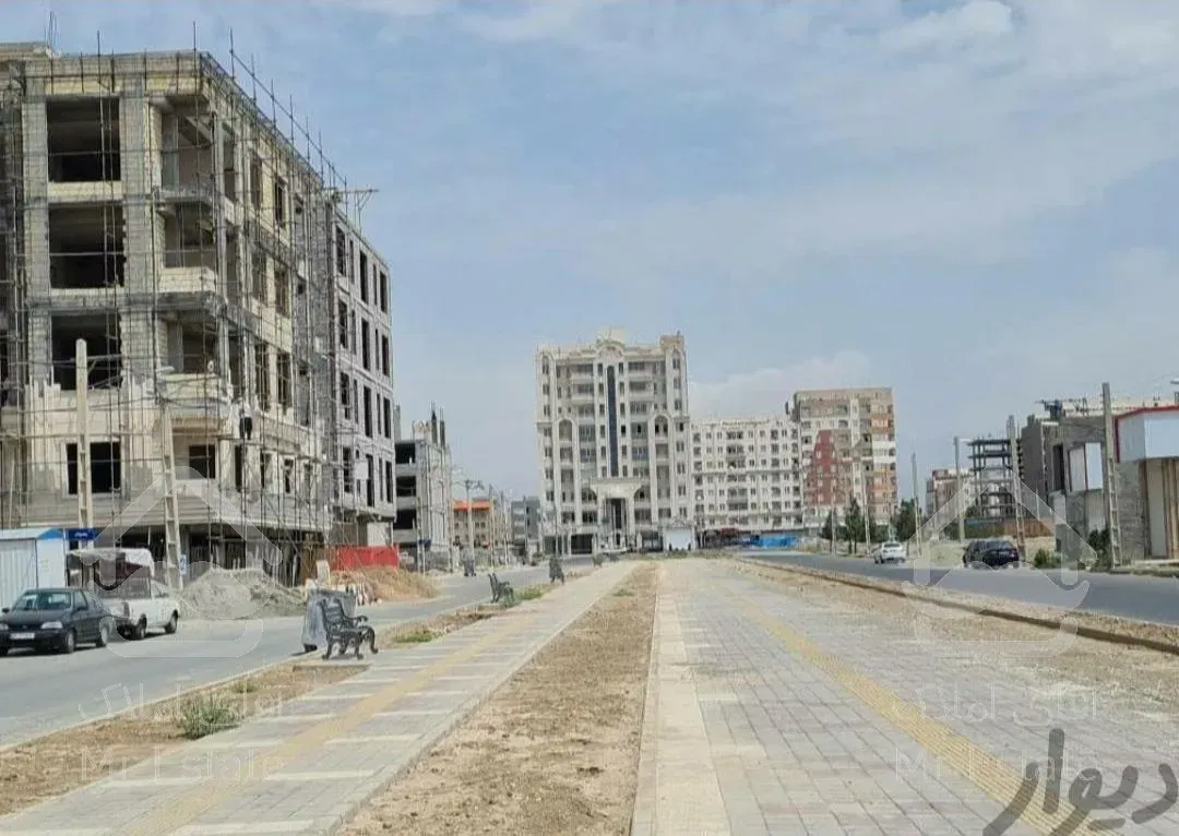 فروش یک قطعه زمین 1600 متری مخصوص سرمایه گذاری و مشارکت