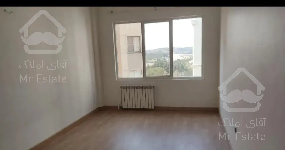 اپارتمان ۲۴۵ متری ۴ خوابه با نورگیر