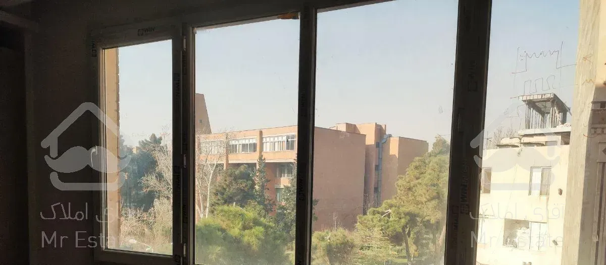 ۹۴ متر دو خواب/ غرق نور