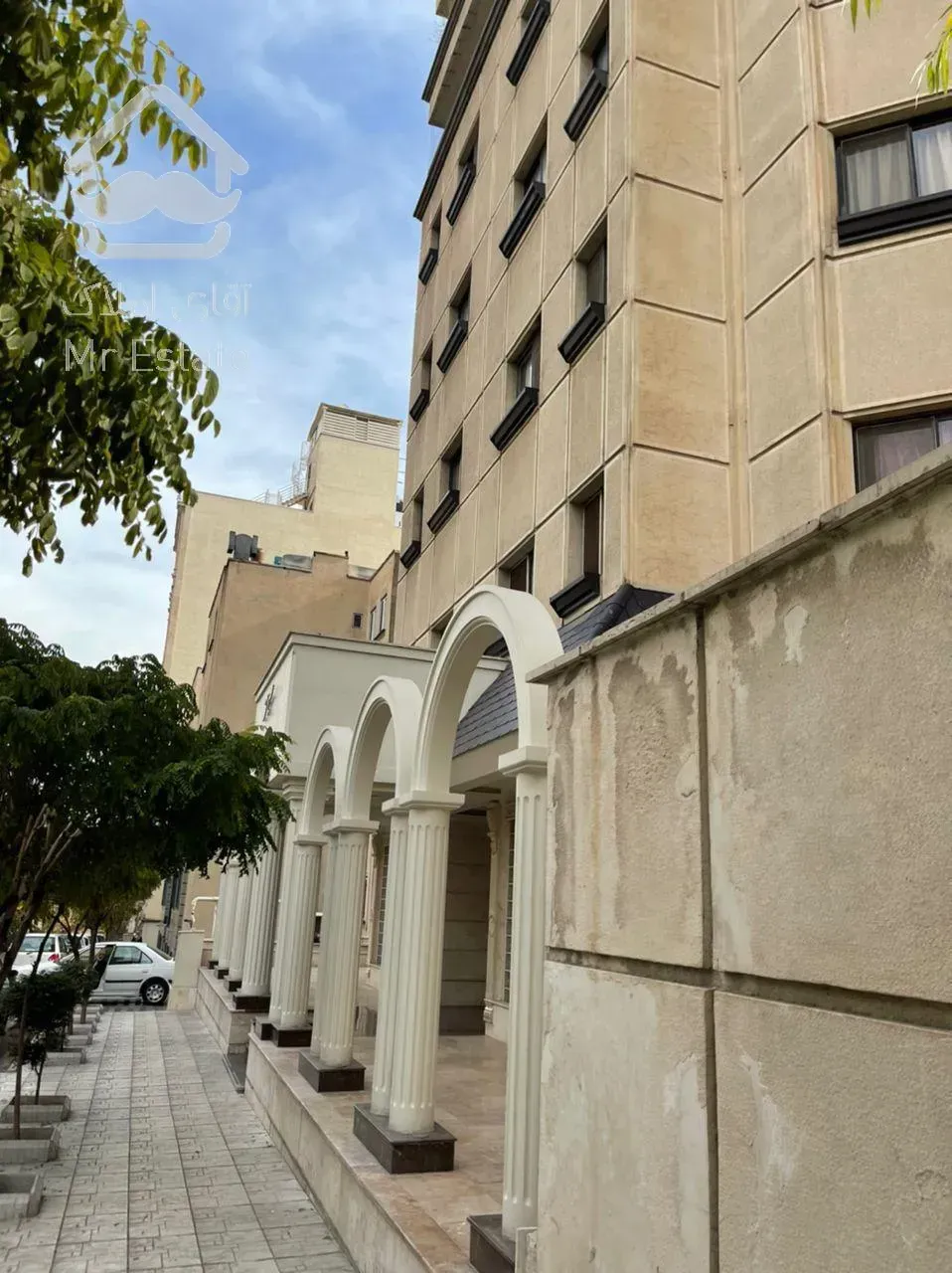 اجاره و رهن آپارتمان ولنجک 135  متر شیک