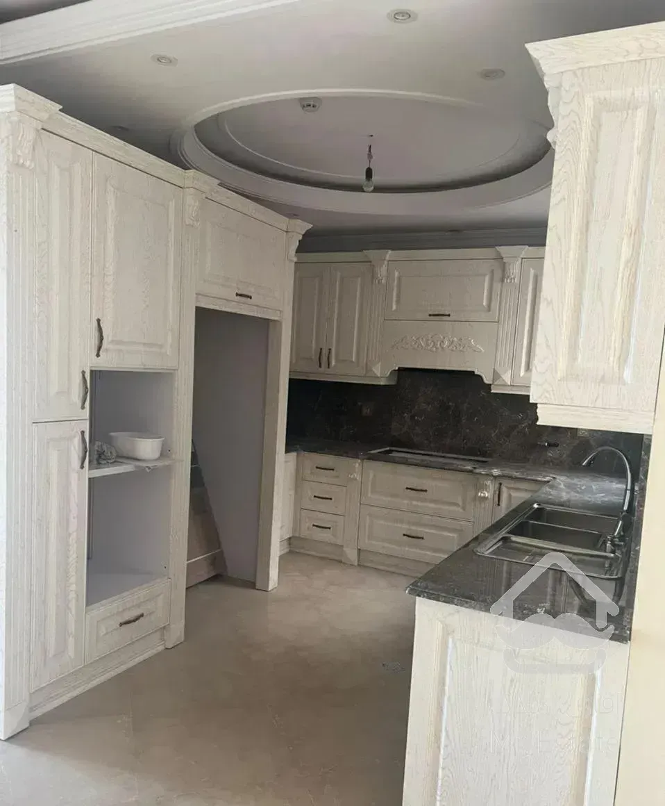 ۱۶۰ متر آبان شمالی