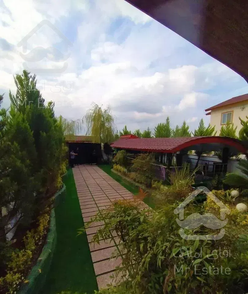 ویلا استخردار/آلاچیق/350متری/سرپوشیده