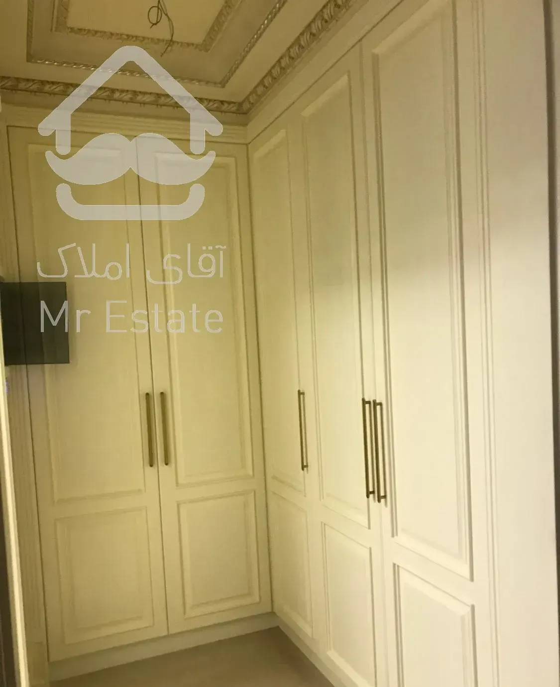 آپارتمان ٢١٠ مترى مهندسى ساز