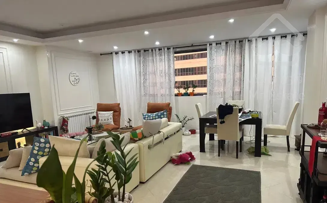 125مترسالن بزرگ خوش نقشه زیر قیمت/شهرک خرازی چیتگر