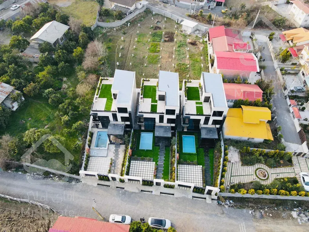 ویلا تریبلکس. شهرکی. متریال عالی.