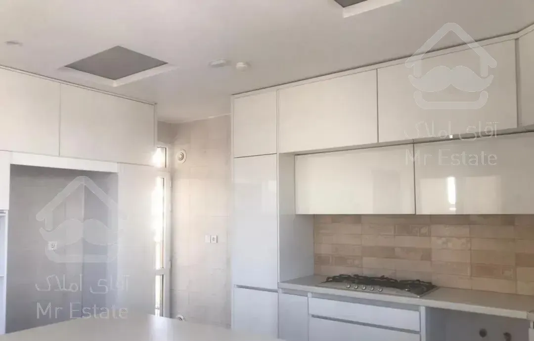 شاهین چمران ۱۱۴متر سه طرف نور