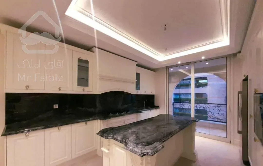 اپارتمان فرمانیه ۲۵۰ متر ۳ خواب مستر فول لاکچری