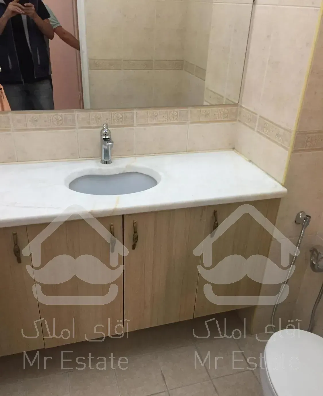 ١٣٢ متر دروس (نزدیک مترو)