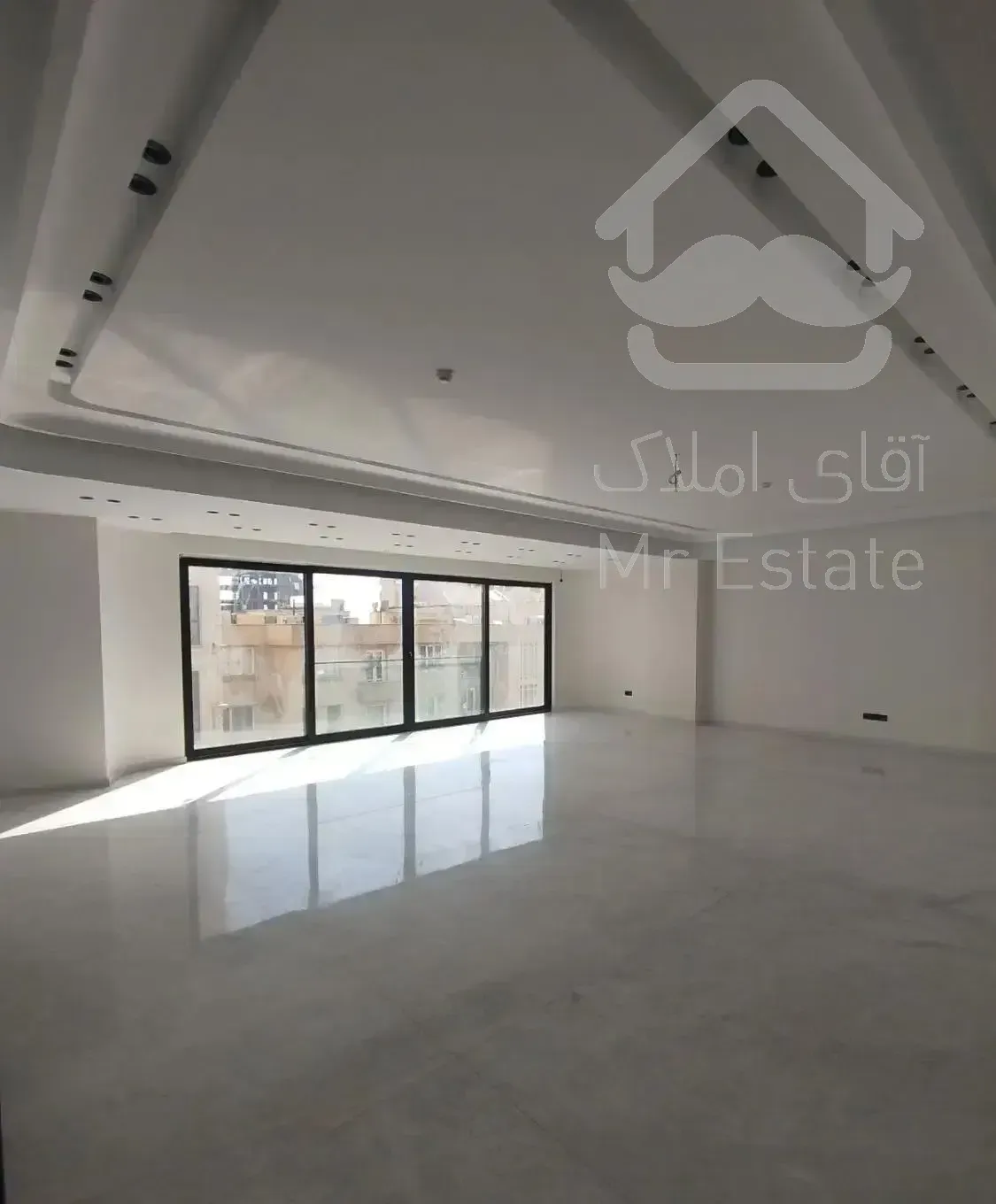 *نیاوران شمال کاخ ۳۰۰متر ۴ خوابه فایل شخصی*