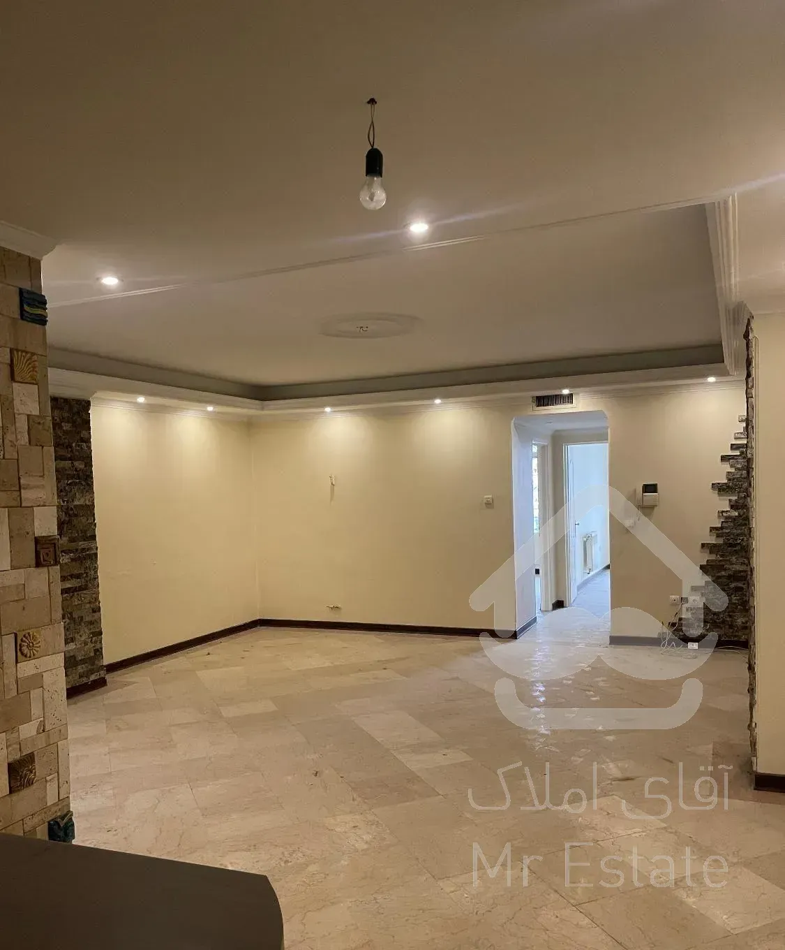 اپارتمان ۱۰۱ متری در زرگنده