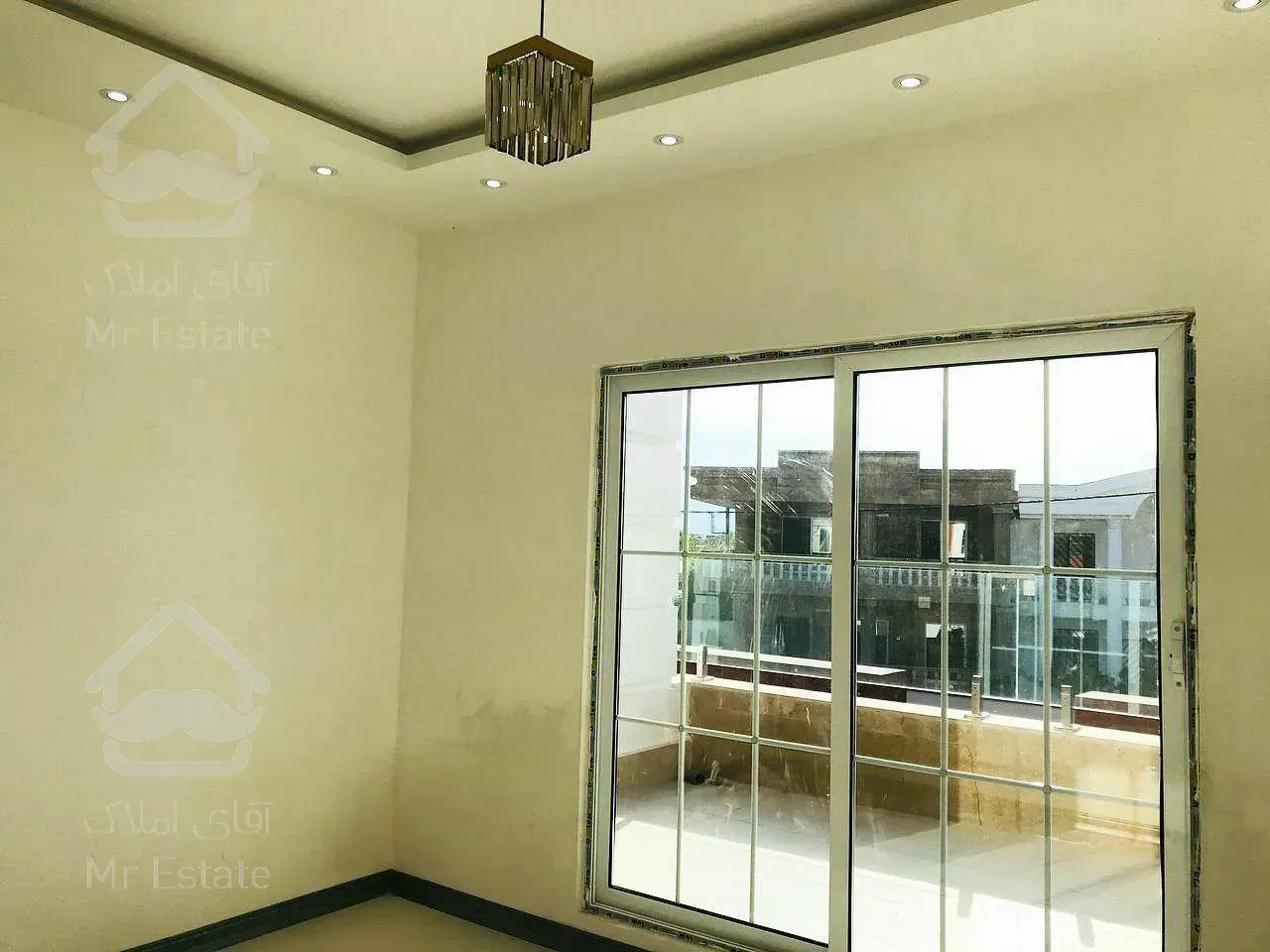 فروش ویلا ۲۰۰ متری در محمودآباد نزدیک دریا