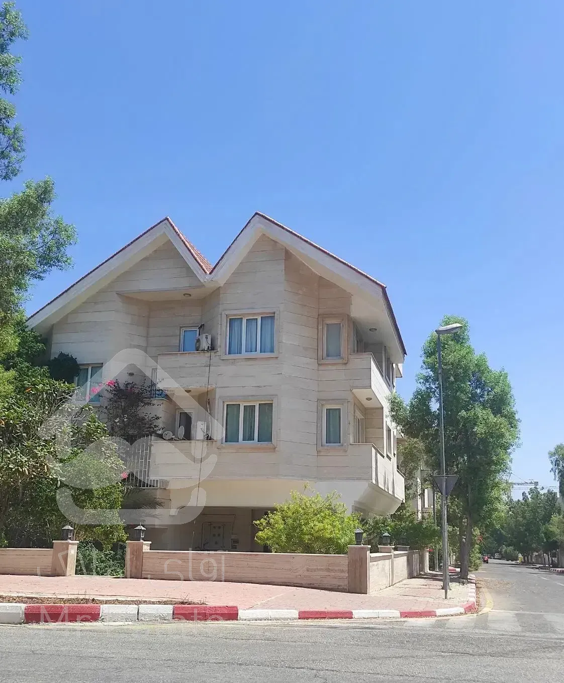 دو خوابه صدف مدیران ۹۴متری