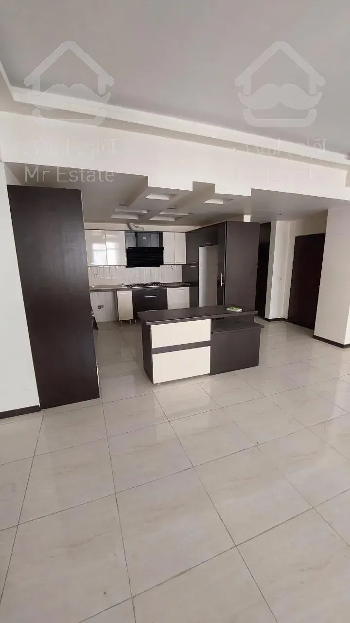 ۱۱۸ متری دریاچه