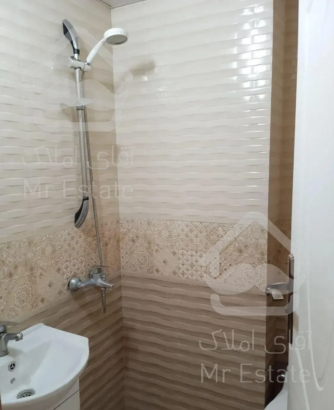 85متر فاطمی تمام امکانات