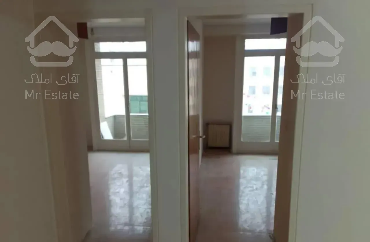 120 متر واقع درمیدان انقلاب مسکونی و اداری