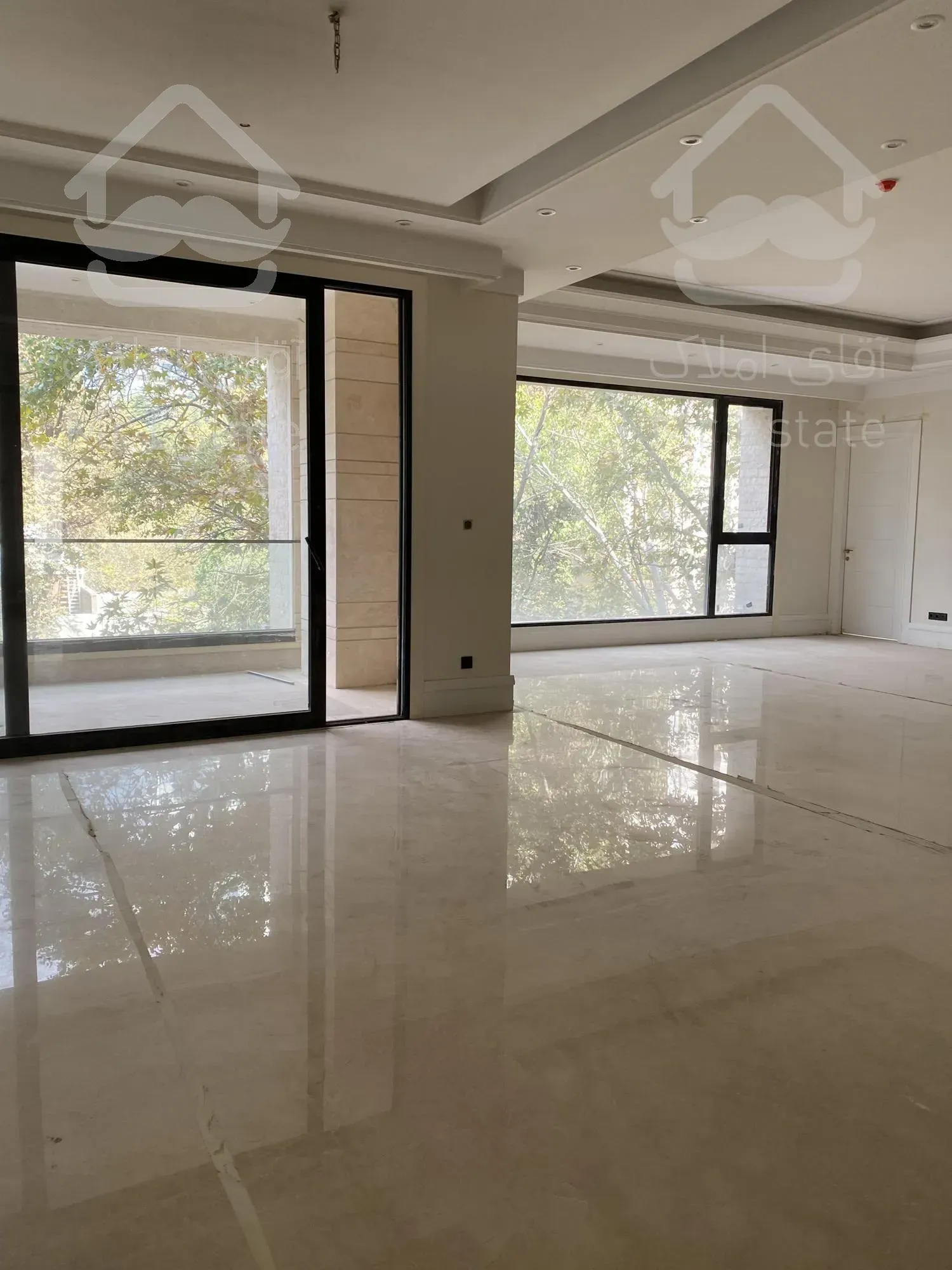 ۴۰۰ متر تکواحدی نئوکلاسیک - چناران