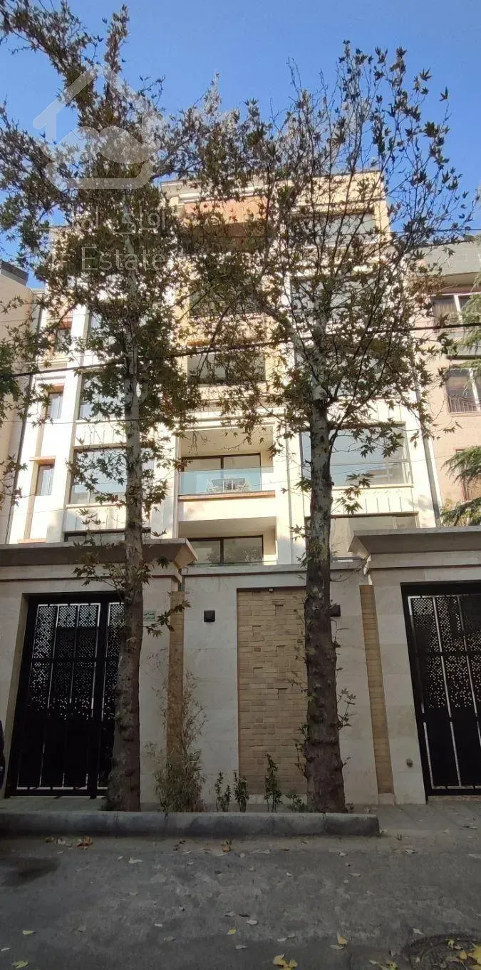 مستغلات/فرمانیه /۱۳۶۵متر بنا/فول مشاعات