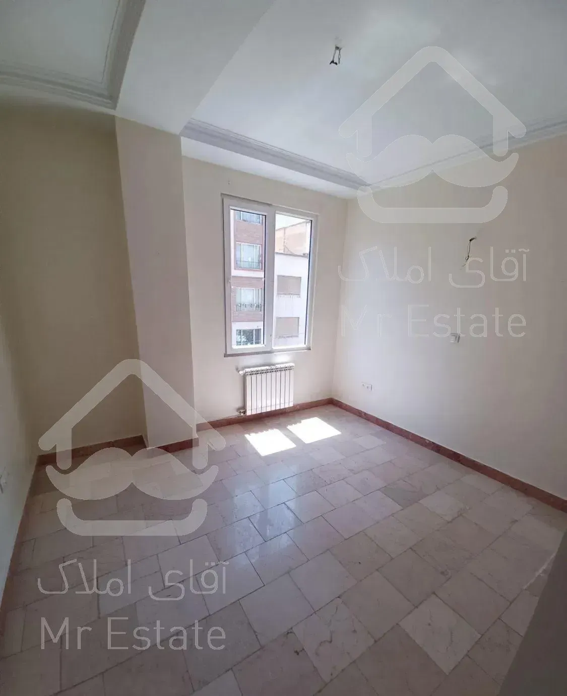 ۹۵متر،شمال میدان ولیعصر