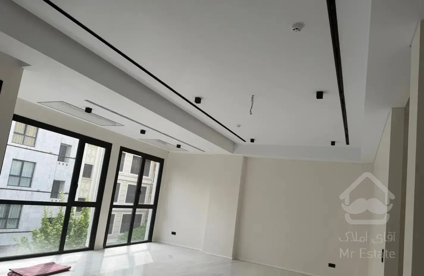 ۲۲۰ متر پاسداران سازه مدرن فول مشاعات ۳ پارکینگ