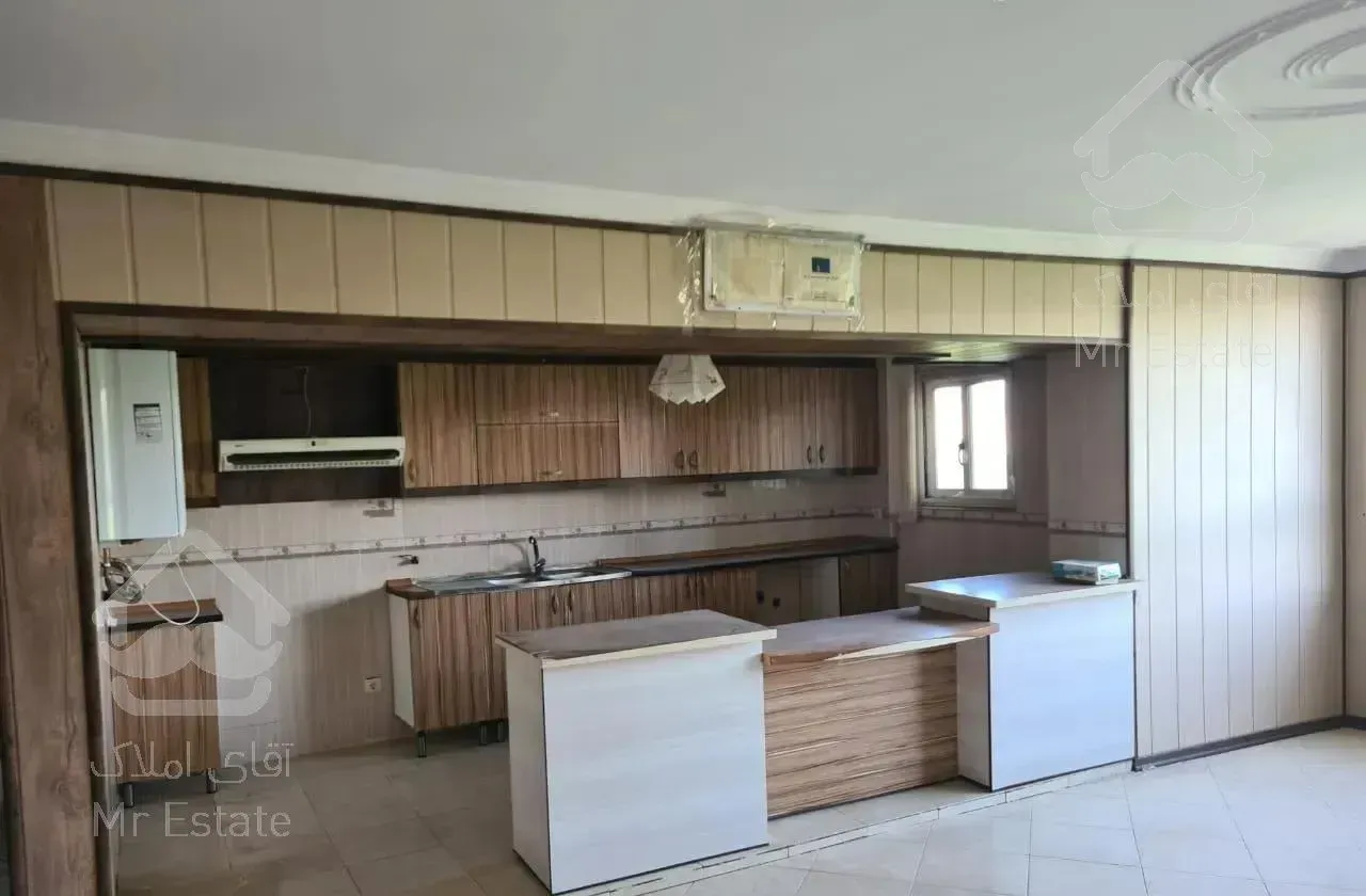 اپارتمان ۱۰۰ متری  / جنوبی /  اشراق