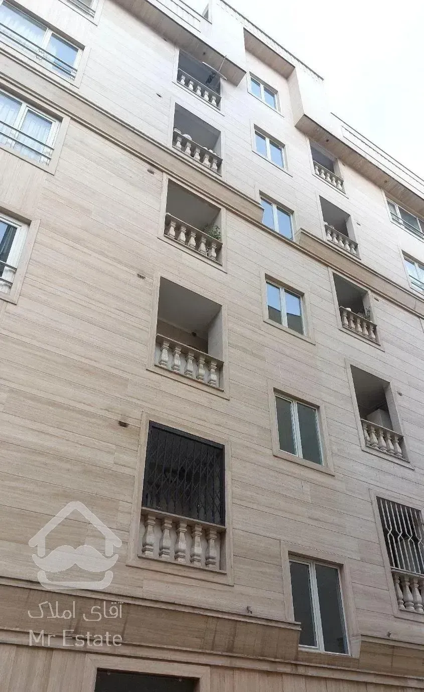 شاهین شمالی فرعی دنج ۸۷متری