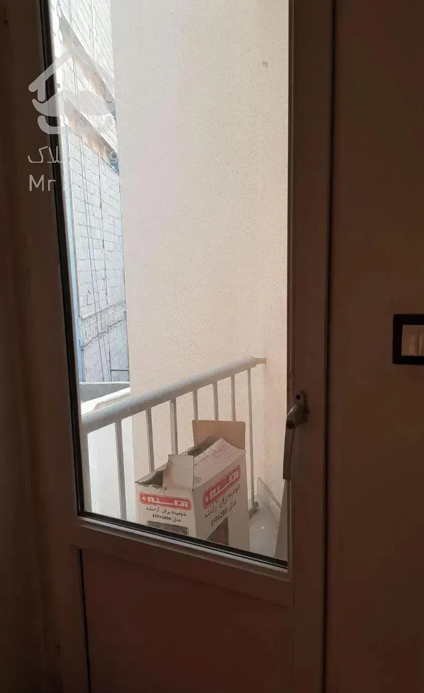 آپارتمان ۵۵ متری یک خواب ط سوم  شیک و تمیز