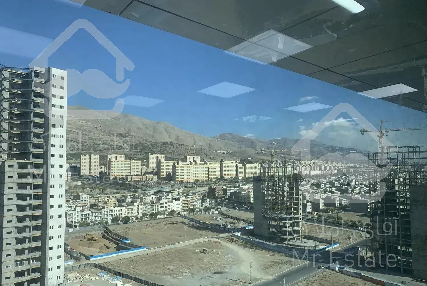 رهن ۱۱۰متر واحد/موقعیت اداری/دریاچه چیتگر