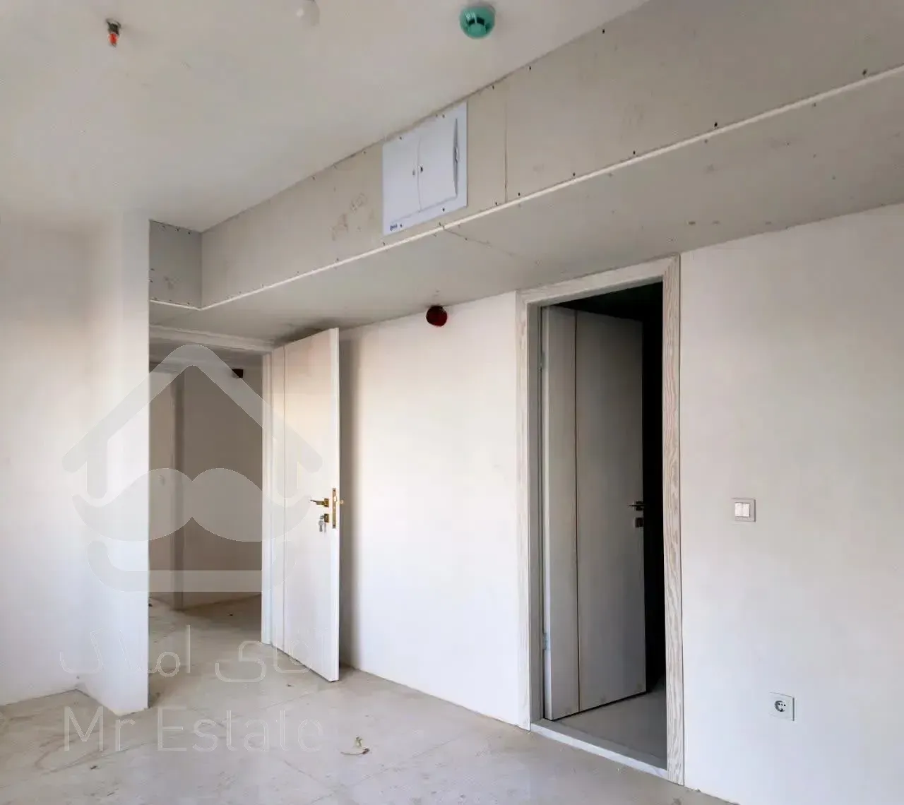 آپارتمان ۲۰۰متری شهرک نیروی هوایی خیابان گلخانه