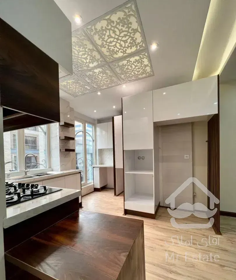 سیدخندان دبستان ۱۰۷متر دو خواب فول امکانات