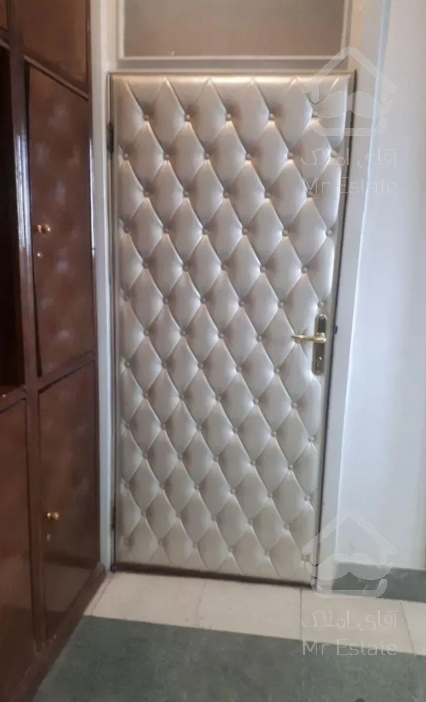 لمسه و آکوستیک درب و عایق حرفه ای درب چوبی