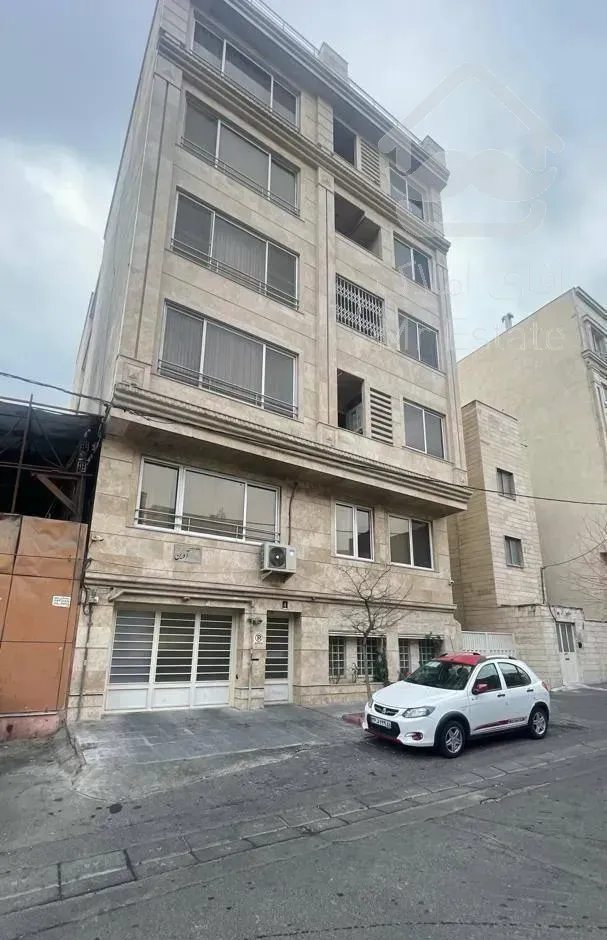 آپارتمان 111 متری، 3 خوابه، کوی بیمه