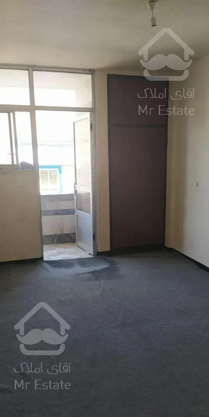 اجاره آپارتمان ۸۵متری طبقه دوم بازسازی شده تمیز