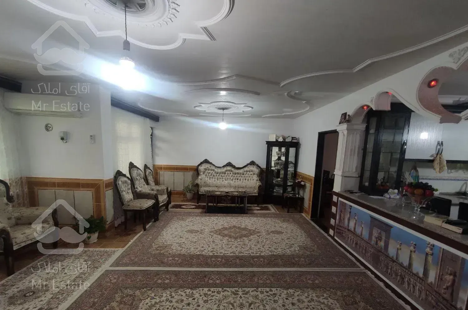 فروش ویلایی۳۰۰متر در ۳طبقه،میدان‌نماز