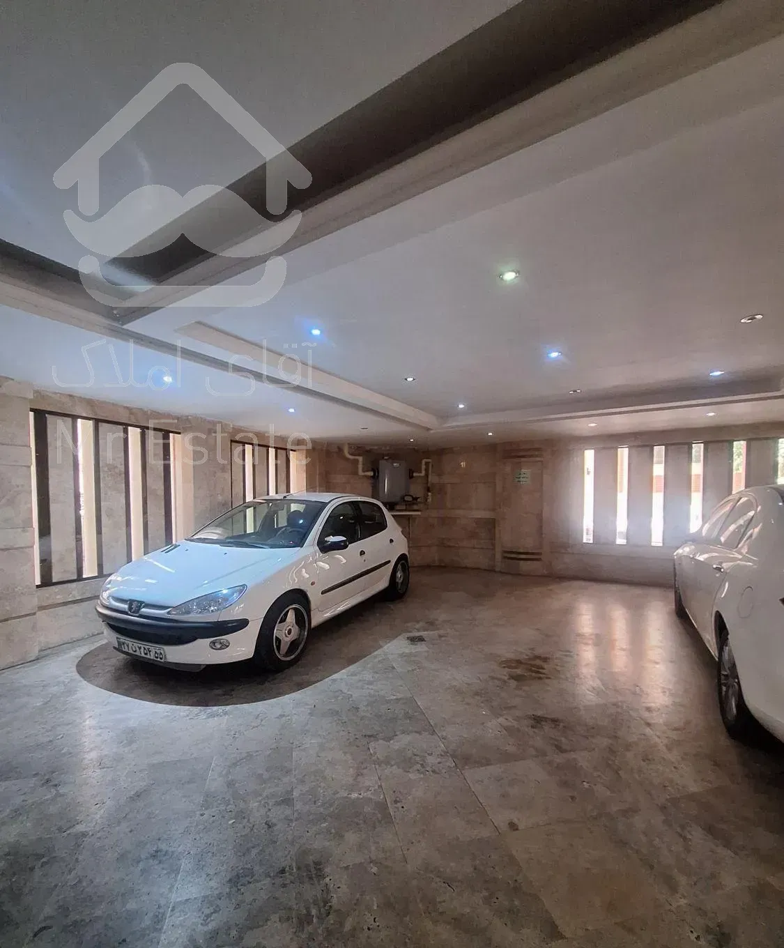 92 متر دو خواب در یوسف‌آباد/دو پارکینگ سندی