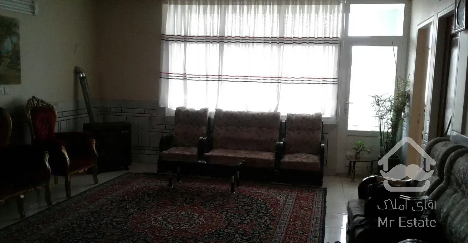 فاصله تا میدان نقش جهان700متروتاپل خواجو 1200متر.