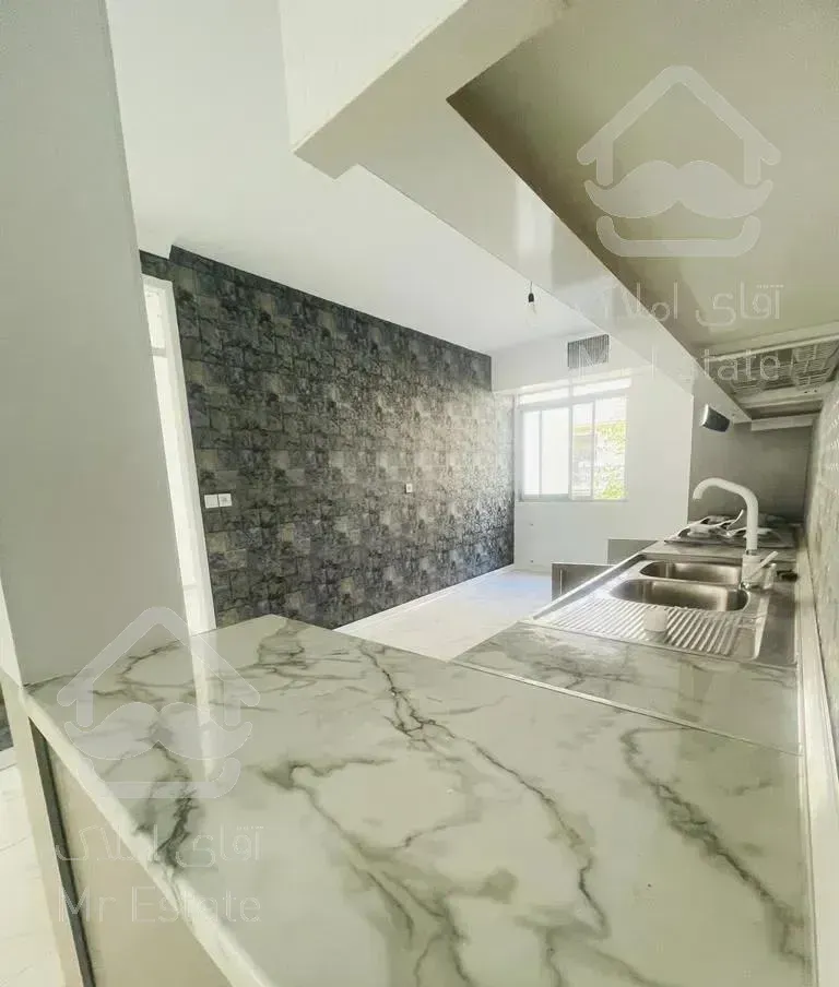 ۱۶۰ متر سه خوابه/ تک واحدی / کلید نخورده