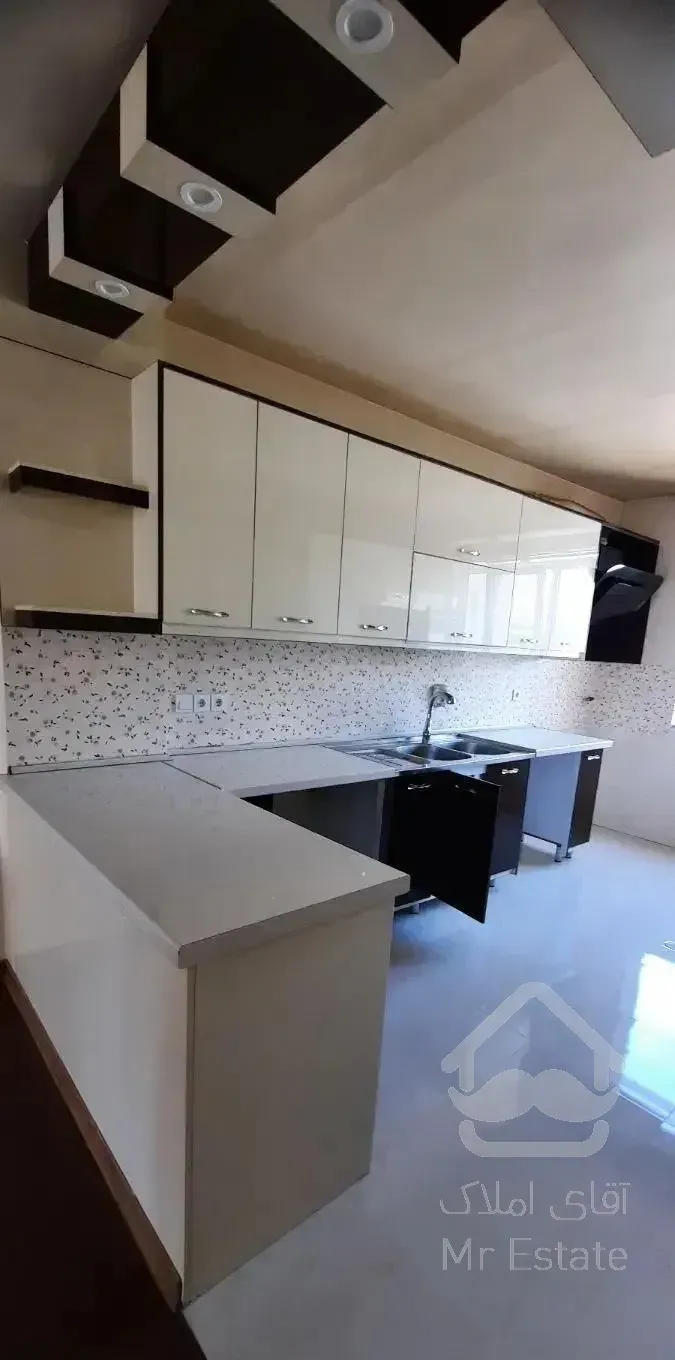 ۱۰۵ متر تک خواب طبقه اول