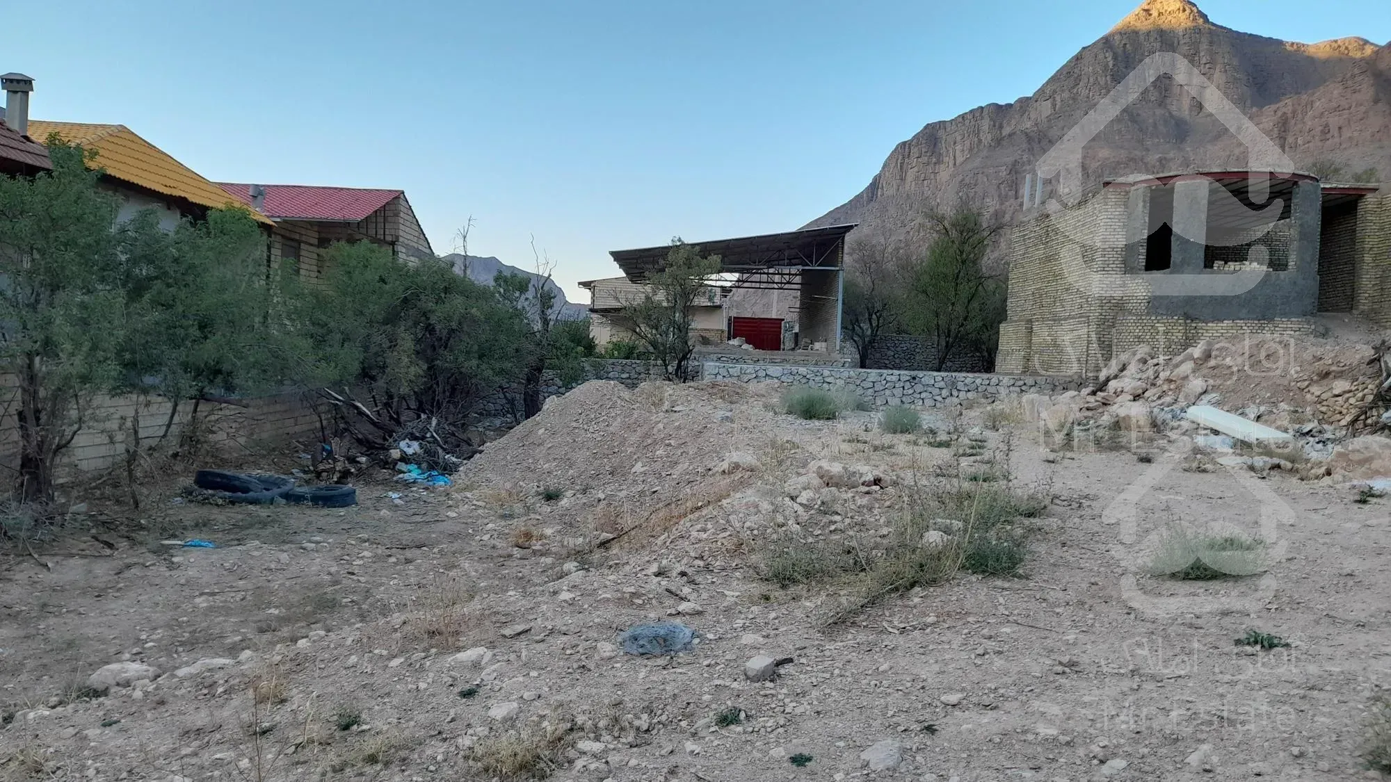 زمین ده بالا یزد دارای منبع