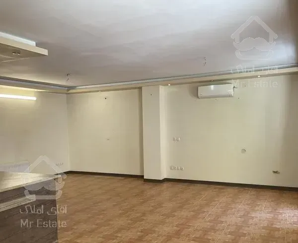 110 متر / 2 خواب / خ میر / حیاط اختصاصی