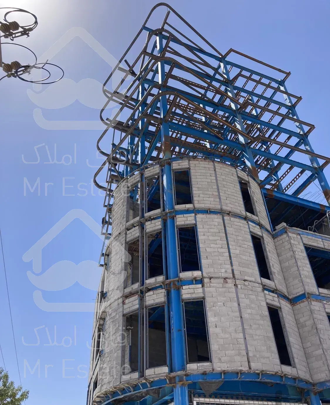 جوشکاری و اجرای انواع سازه و اسکلت فلزی