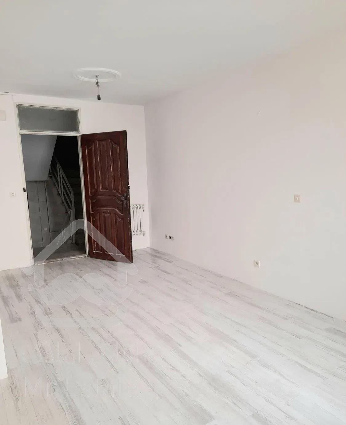 ۵۹ مترپارکینگ وانباری فردوس غرب