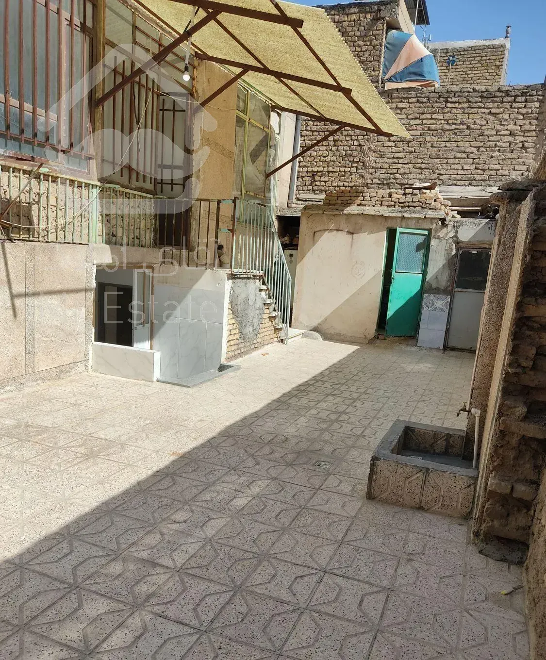 فروش آپارتمان ۱۲۵ متری ۱ خوابه زیر همکف در طلاب