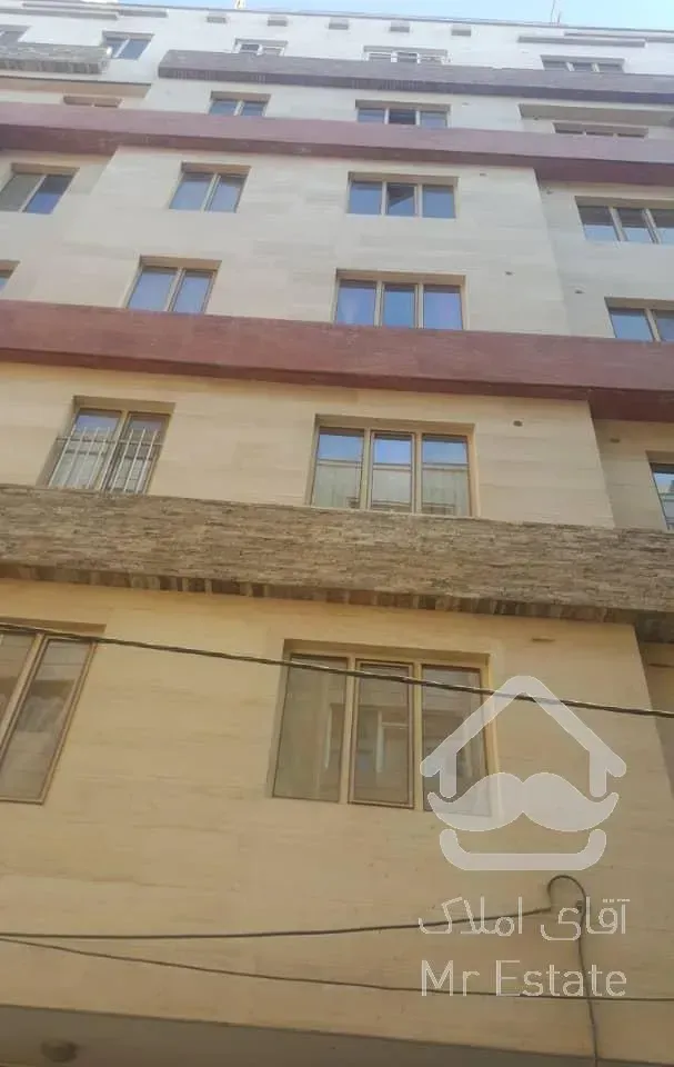 واحد ۹۲ متری در حافظ شمالی نبش کاج