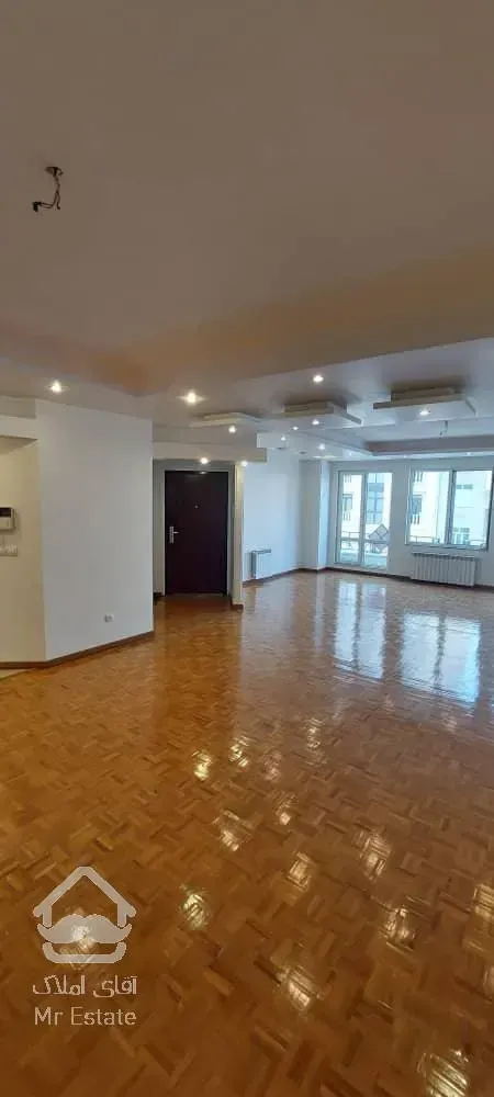 آپارتمان ۱۵۰ متری لوکیشن عالی